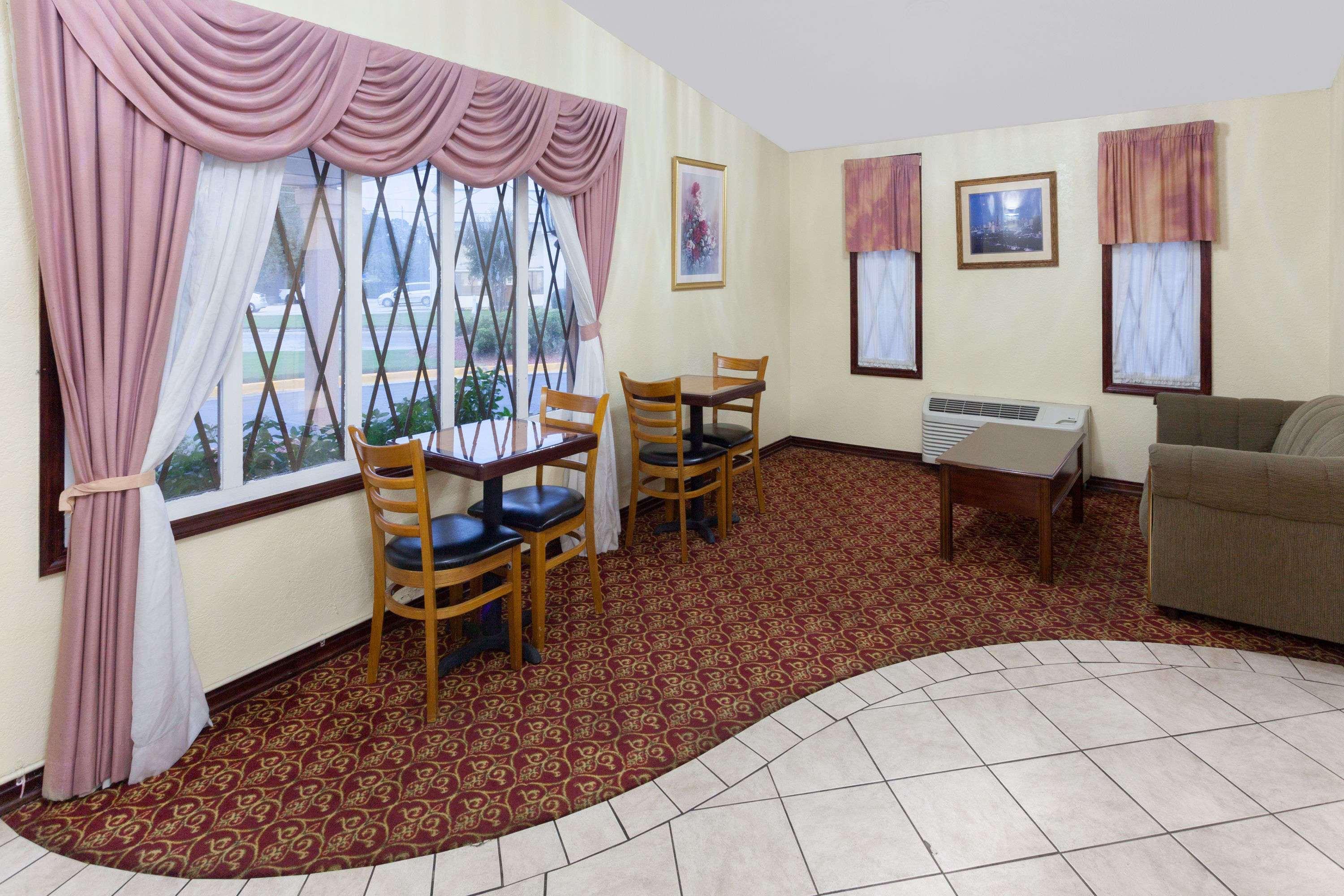 Knights Inn - Tucker Extérieur photo